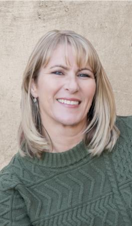 Headshot of Michelle